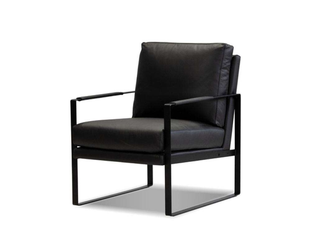 OCCASIONAL CHAIR IN BLACK